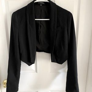 Women’s crop blazer